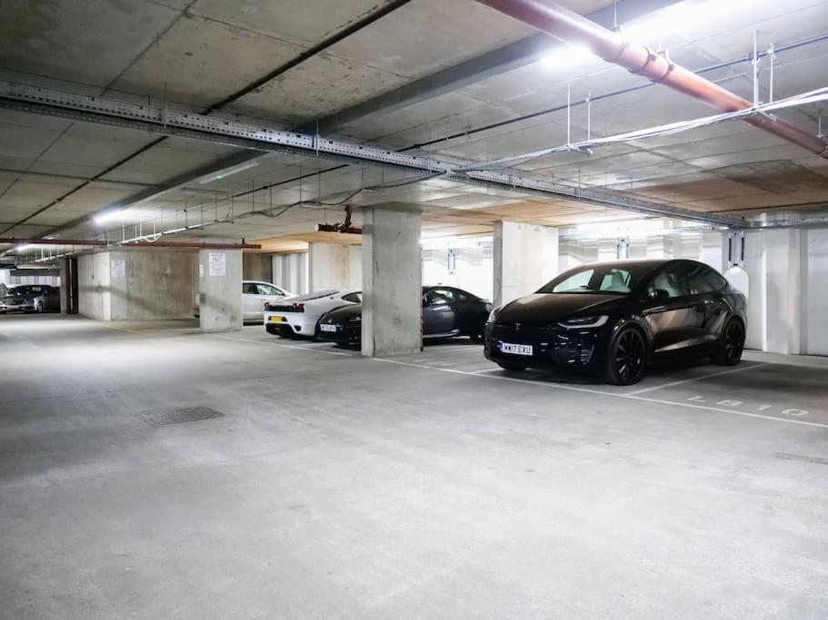 ロンドンStylish Urban Sanctuary With Parkingアパートメント エクステリア 写真