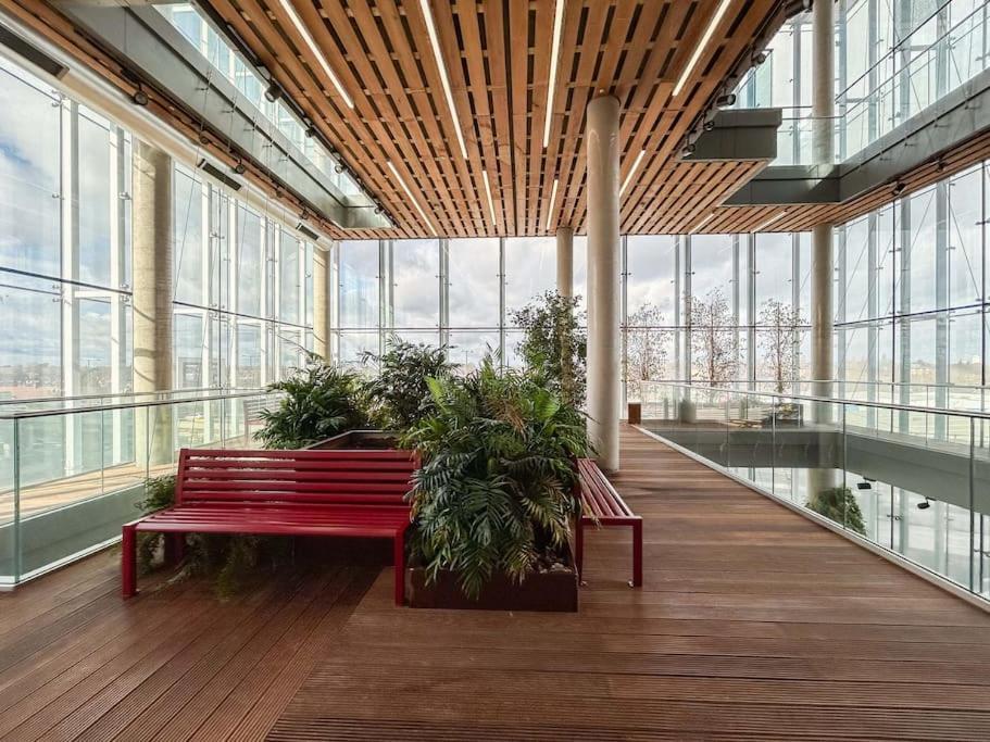 ロンドンStylish Urban Sanctuary With Parkingアパートメント エクステリア 写真